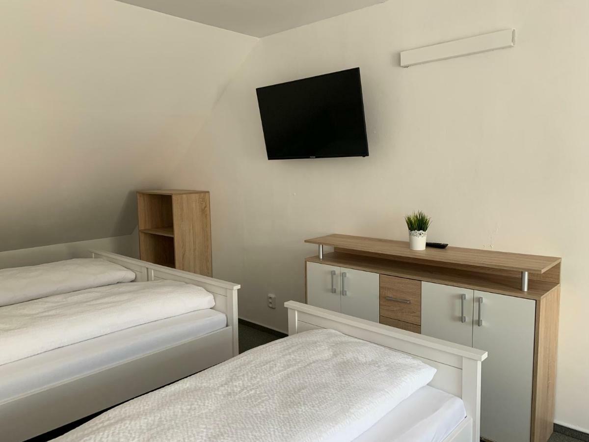 Mikulov Inn - Apartments Slunce Экстерьер фото