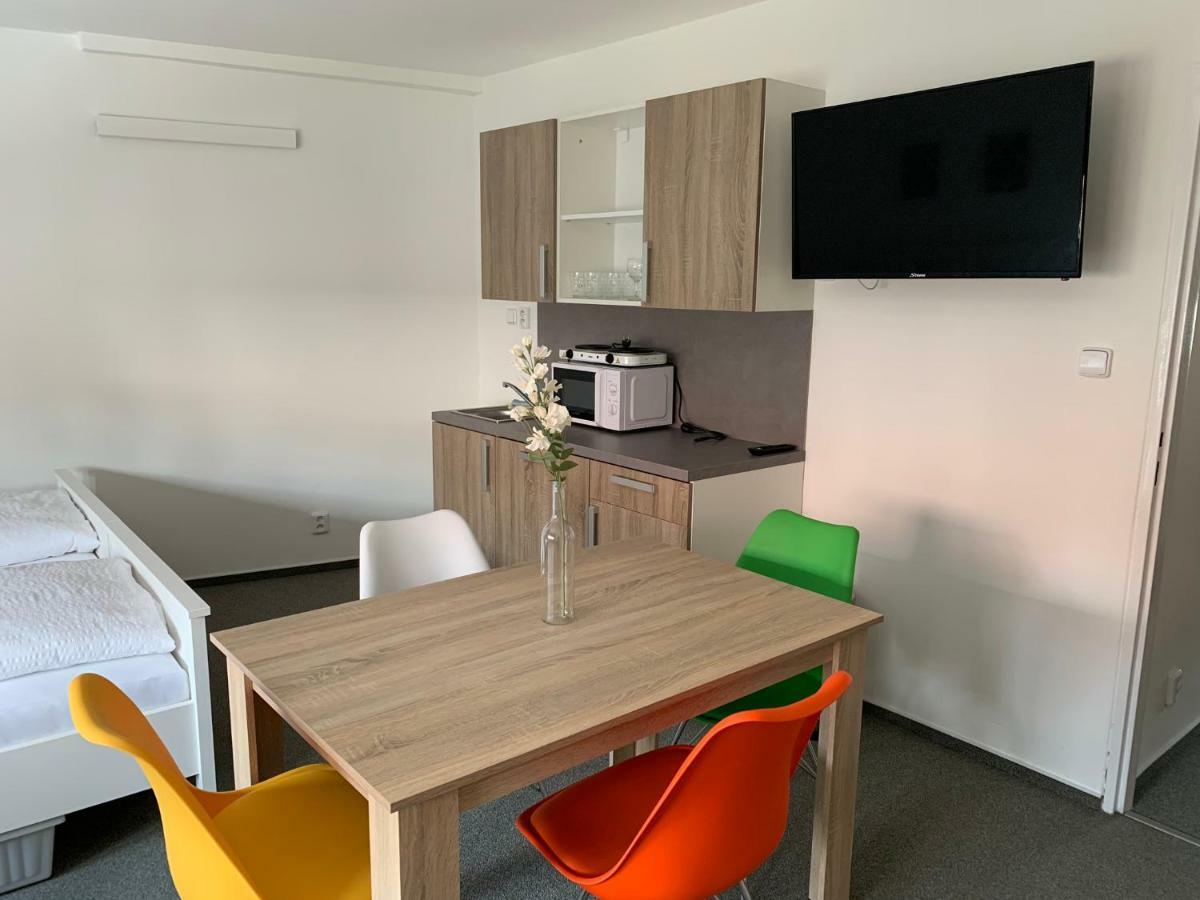 Mikulov Inn - Apartments Slunce Экстерьер фото