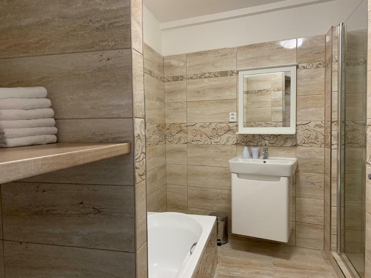 Mikulov Inn - Apartments Slunce Экстерьер фото