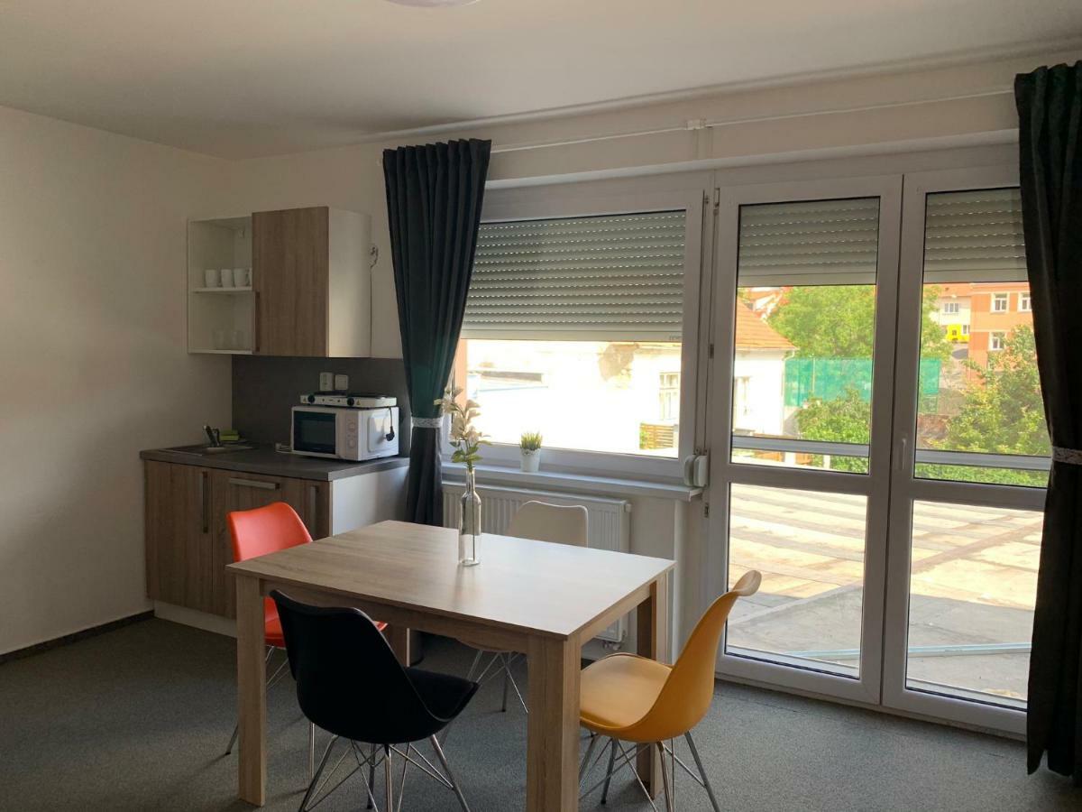 Mikulov Inn - Apartments Slunce Экстерьер фото